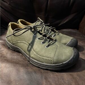 Keen Sterling City Lace Shoes Forest Green Suede Leather size 8 *READ